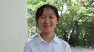 Mẹ mất sớm, thủ khoa Học viện Báo chí và Tuyên truyền từng nhặt ve chai nuôi các em