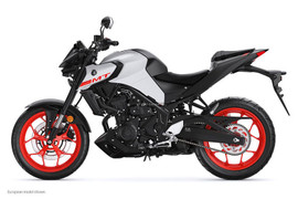 Honda CB300R có thêm đối thủ đáng gờm từ Yamaha, giá rẻ bất ngờ