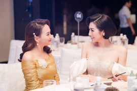 Á hậu Tú Anh: Vừa cho con ăn, vừa xem phim Việt