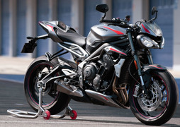 Triumph Street Triple 765 RS 2020 trình làng: Công suất tối đa 121 mã lực