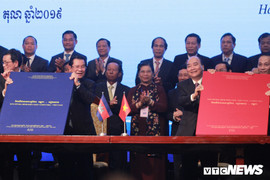 Vì đường biên giới Việt Nam - Campuchia hòa bình, hữu nghị, hợp tác và phát triển