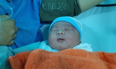 Bé sơ sinh nặng 5,1kg ở Quảng Nam
