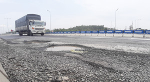 Hỏng đường khu vực nút giao Túy Loan, Bộ GTVT ra tối hậu thư