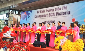 Saigon Co.op thay ‘áo mới’ Co.opmart cho 3 siêu thị Auchan ngay ngày giải phóng Thủ đô