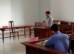 Vào tù vì 'yêu' em vợ mới 13 tuổi