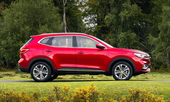 Chi tiết xe SUV động cơ tăng áp, giá hơn 800 triệu