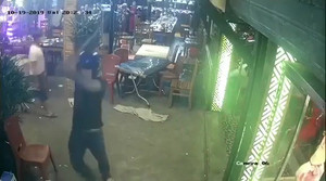 Truy tìm nhóm côn đồ đập phá quán nhậu khiến hàng trăm thực khách tháo chạy