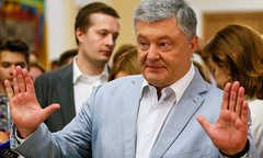 Cố vấn của ông Trump tố cựu Tổng thống Ukraine ‘biển thủ’ 1,5 tỷ USD