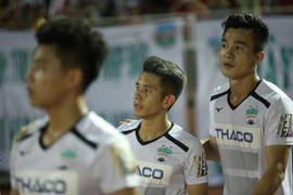 Dàn sao HAGL cay đắng 'dành cả thanh xuân để trụ hạng'