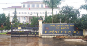 Chánh văn phòng huyện ủy đánh tài xế nhập viện