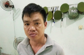 Gã đàn ông lẻn vào trường tiểu học lừa lấy 16 dây chuyền của học sinh