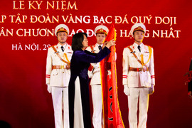 Tập đoàn DOJI vinh dự đón nhận Huân chương Lao động hạng Nhất