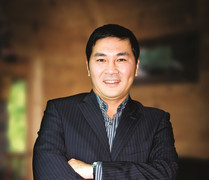 Ông chủ người Việt đội bóng châu Âu muốn chiêu mộ Công Phượng là ai?