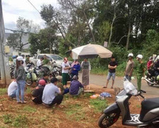 Phát hiện bé trai sơ sinh chết trong thùng rác