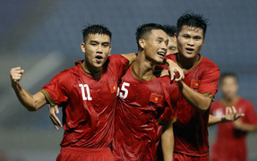 Danh thủ Dương Hồng Sơn tiến cử nhiều cái tên lên U22 Việt Nam cho thầy Park