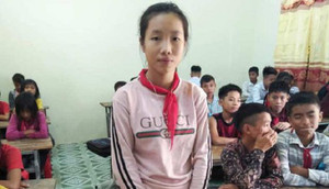 Nhặt được 17 triệu đồng, nữ sinh nghèo Nghệ An trả cho người đánh mất