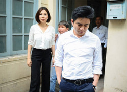 Vợ cũ bác sĩ Chiêm Quốc Thái lại ra tòa vì thuê giang hồ chém chồng