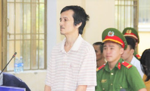 5 lần xâm hại bé gái hàng xóm, ‘yêu râu xanh’ lĩnh 20 năm tù