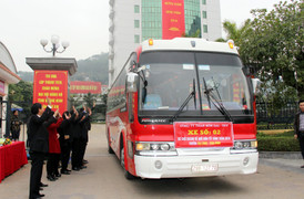 Hà Nội hỗ trợ xe miễn phí đưa 1.600 công nhân nghèo về quê đón Tết