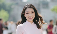 Học đại học 3,5 năm, cô gái xinh đẹp trở thành thủ khoa trường Kinh tế Quốc dân