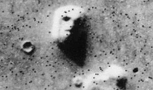 Khuôn mặt trên sao Hỏa là dấu tích của người ngoài hành tinh?