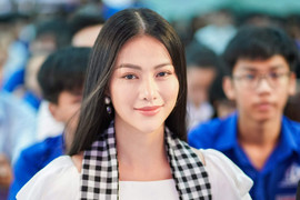 Gia đình khó khăn, Hoa hậu Phương Khánh từng phải nghỉ học 2 năm