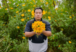 Hoa dã quỳ nở rộ, Đà Lạt nườm nượp du khách chụp ảnh 'sống ảo'