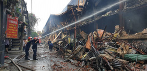 Cháy công ty Rạng Đông: Dân Hạ Đình đòi bồi thường 1 tỷ đồng/lít máu nhiễm thuỷ ngân