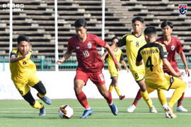 'Thần đồng' bóng đá Thái Lan ghi 4 bàn trong chiến thắng 9-0