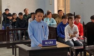 12 năm tù cho thanh niên 18 tuổi cầm gậy bida đánh chết người