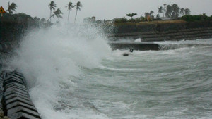 Bão số 6 tiếp tục mạnh thêm, đổi hướng vào Quảng Ngãi - Khánh Hòa