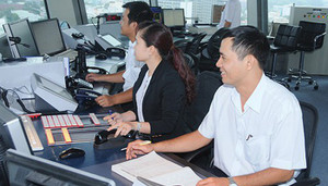 Tránh quá tải, sân bay Tân Sơn Nhất chia hai khu điều hành bay