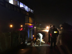 Bắt xe khách chở pháo lậu trên đường Hồ Chí Minh