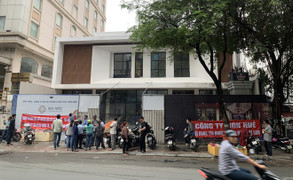 Ông chủ Món Huế mở nhà hàng mới, nhà cung cấp kéo đến đòi nợ