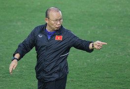 Video: HLV Park Hang Seo cãi cọ với trợ lý HLV Thái Lan