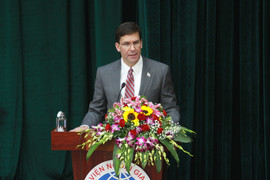 Dẫn câu chuyện Hai Bà Trưng, Bộ trưởng Quốc phòng Mỹ ngưỡng mộ tinh thần bất khuất của Việt Nam