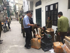 Hà Nội: Hàng nghìn sản phẩm Trung Quốc cắt mác, biến thành Dior, Chanel