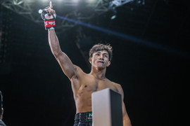 'Độc cô cầu bại' Nguyễn Trần Duy Nhất hạ knock-out cao thủ Nhật Bản