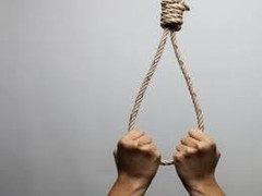 Mẹ treo cổ tự tử sau khi sinh con 3 tháng