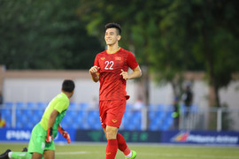 Trọng Hoàng kiến tạo, Tiến Linh hoàn tất cú hattrick đầu tiên tại SEA Games 30