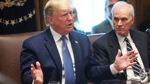 Bộ trưởng Hải quân Mỹ mới mất chức nói về cách ông Trump chia rẽ Lầu Năm Góc