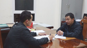 Giám đốc mua bán pháo điên cuồng đâm xe vào công an, suýt đoạt mạng con trai