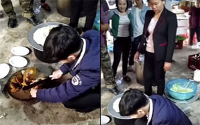 Clip: Qua rồi thời thử thách con dâu, ngày nay kén rể cũng phải biết chặt thịt gà