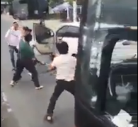 Hỗn chiến do va chạm, tài xế xe khách Phương Trang bị chém đứt ngón tay