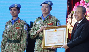 Bệnh viện dã chiến được vinh danh sau nhiệm vụ hòa bình