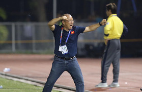 Thầy Park dùng 'chiêu' gì để đánh bại U22 Campuchia?