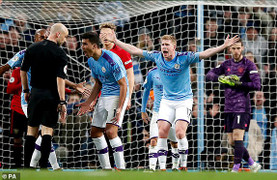 Man City 1-2 MU: VAR tiếp tục quay lưng, Man City gục ngã trước MU
