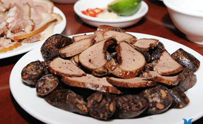 Bố chồng tương lai đãi thịt chó trong ngày ra mắt, tôi từ chối liền bị đuổi: 'Bước ngay đi!'