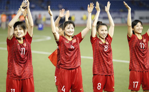 Tuyển bóng đá nữ Việt Nam kiệt sức vô địch SEA Games: Họ không cần thương hại