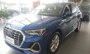 Con gái 3 tuổi cào xước 10 chiếc Audi trong showroom, bố mẹ bị buộc đền bù 700 triệu đồng